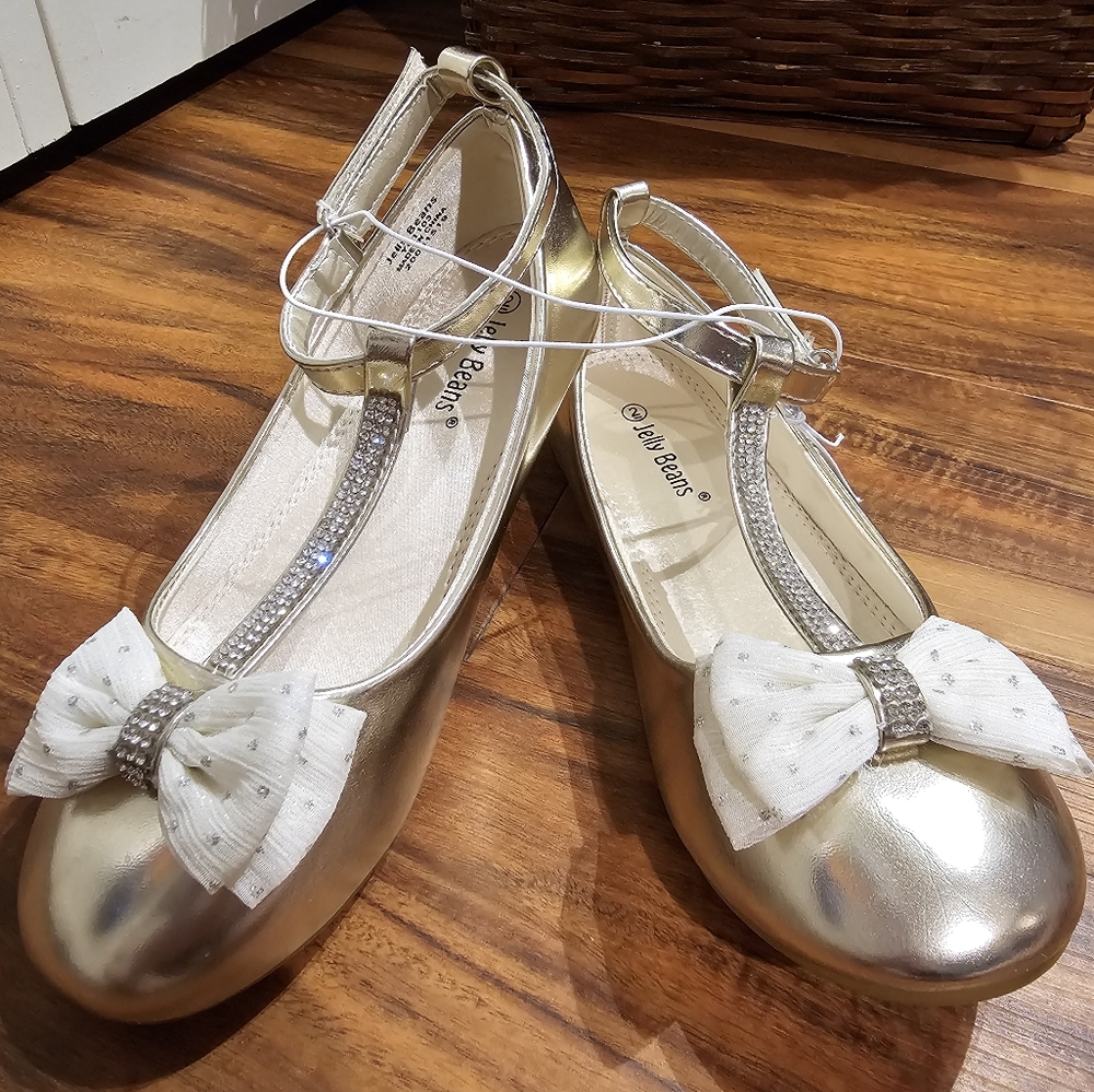 Girls dress shoes, Size 2